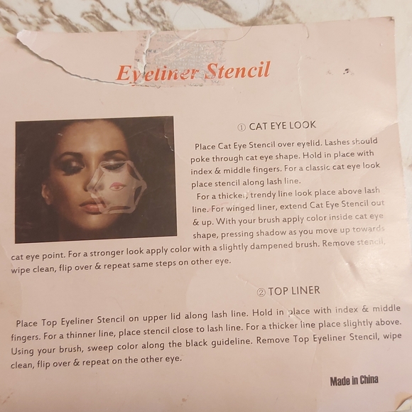 Eyeliner Stencils - Picture 1 of 3